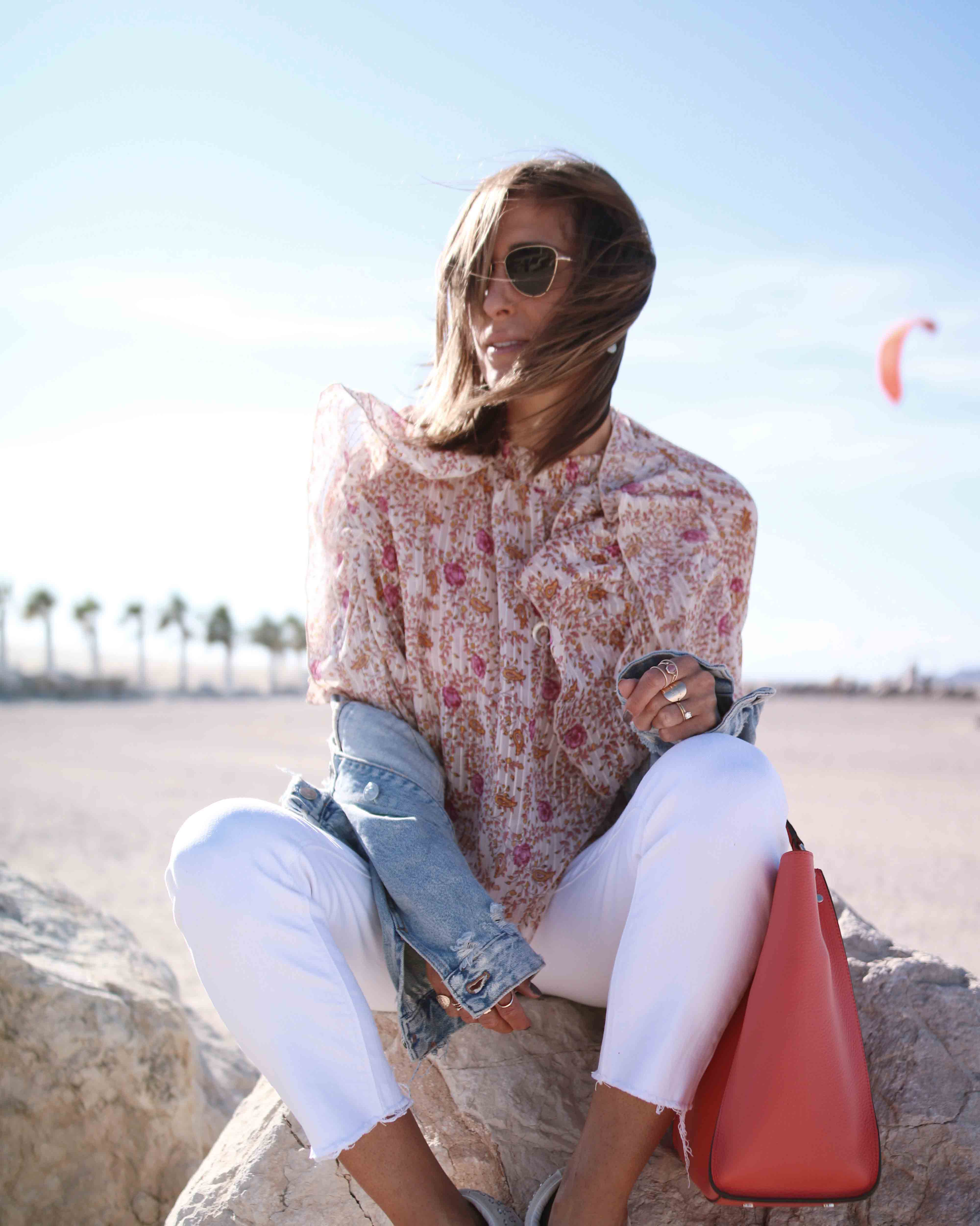 @chon.and.chon www.chonandchon.com flower top, denim jacket, casual style, pink blouse, flower blouse, nasty gal top