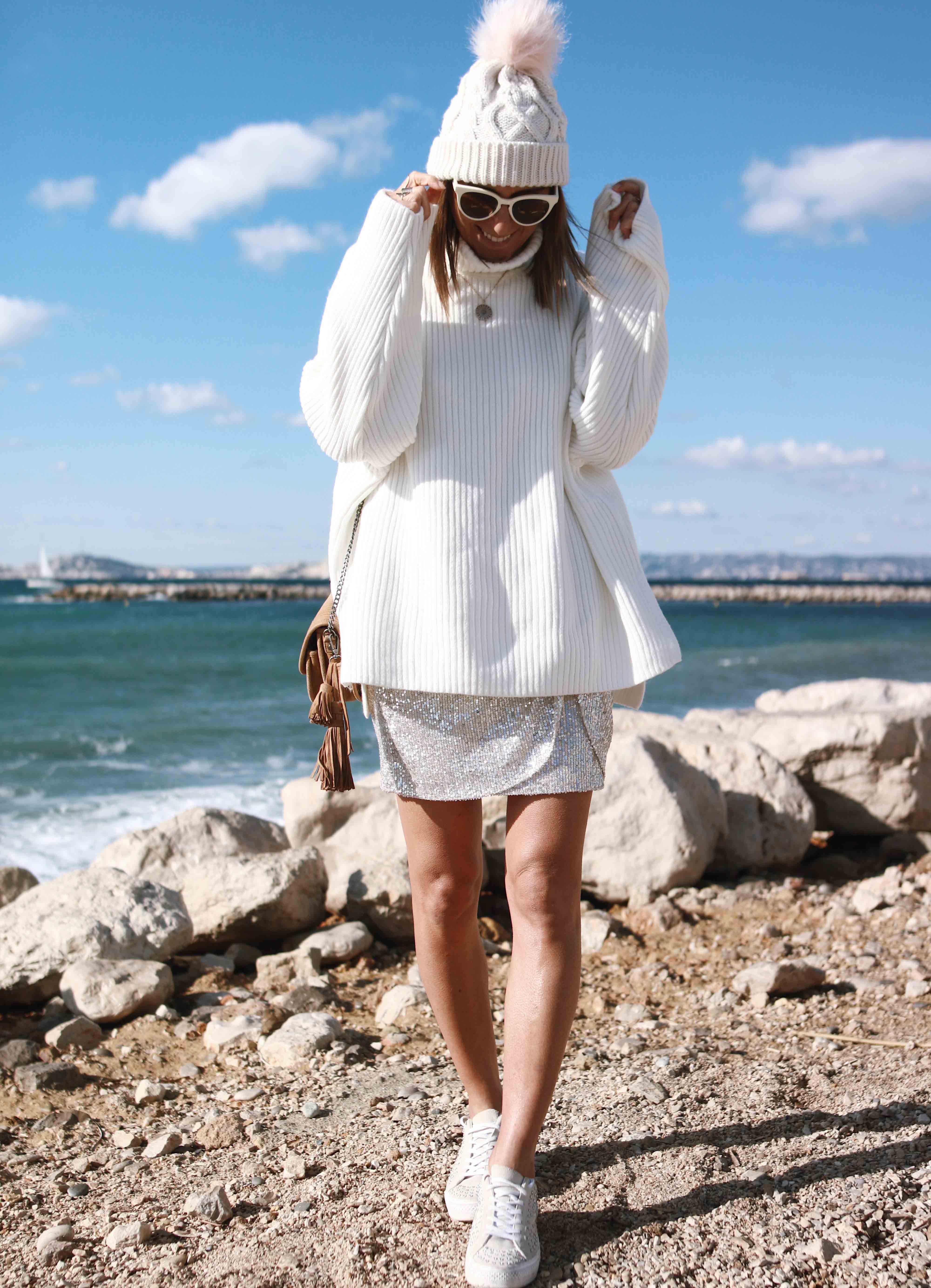 @chon.and.chon mini jupe sequins pull col roulé blanc oversize