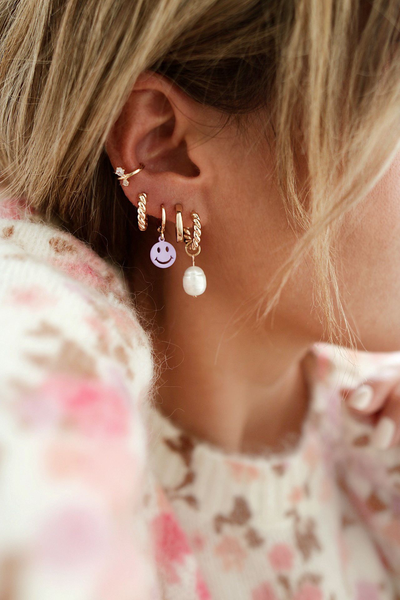 www.chonandchon.com bijoux addcit, jewelry blogger, earrings layering 8 over reasons REVOLVE