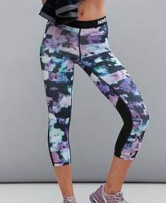 NIKE – PRO TRAINING – LEGGINGS COURTS À FLEURS