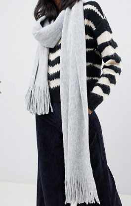 ASOS DESIGN – Écharpe longue à pampilles en maille ultra-douce