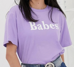 Monki – Babes – T-shirt imprimé – Lilas