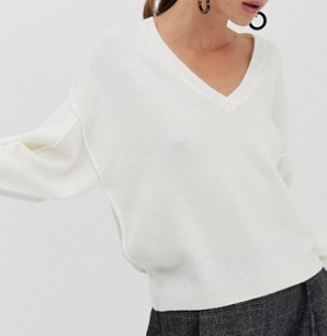 ASOS DESIGN – Pull duveteux avec encolure en V