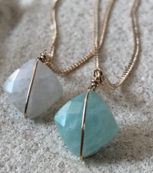 collier stone grace et rose