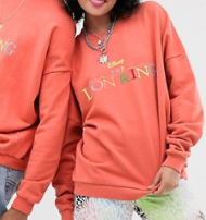 Disney The Lion King x ASOS DESIGN – Sweat-shirt unisexe oversize avec logo brodé