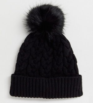ASOS DESIGN – Bonnet en maille torsadée de polyester recyclé avec pompon en fausse fourrure – Noir