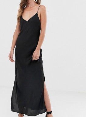 ASOS DESIGN – Robe nuisette coupe longue en satin avec fines bretelles