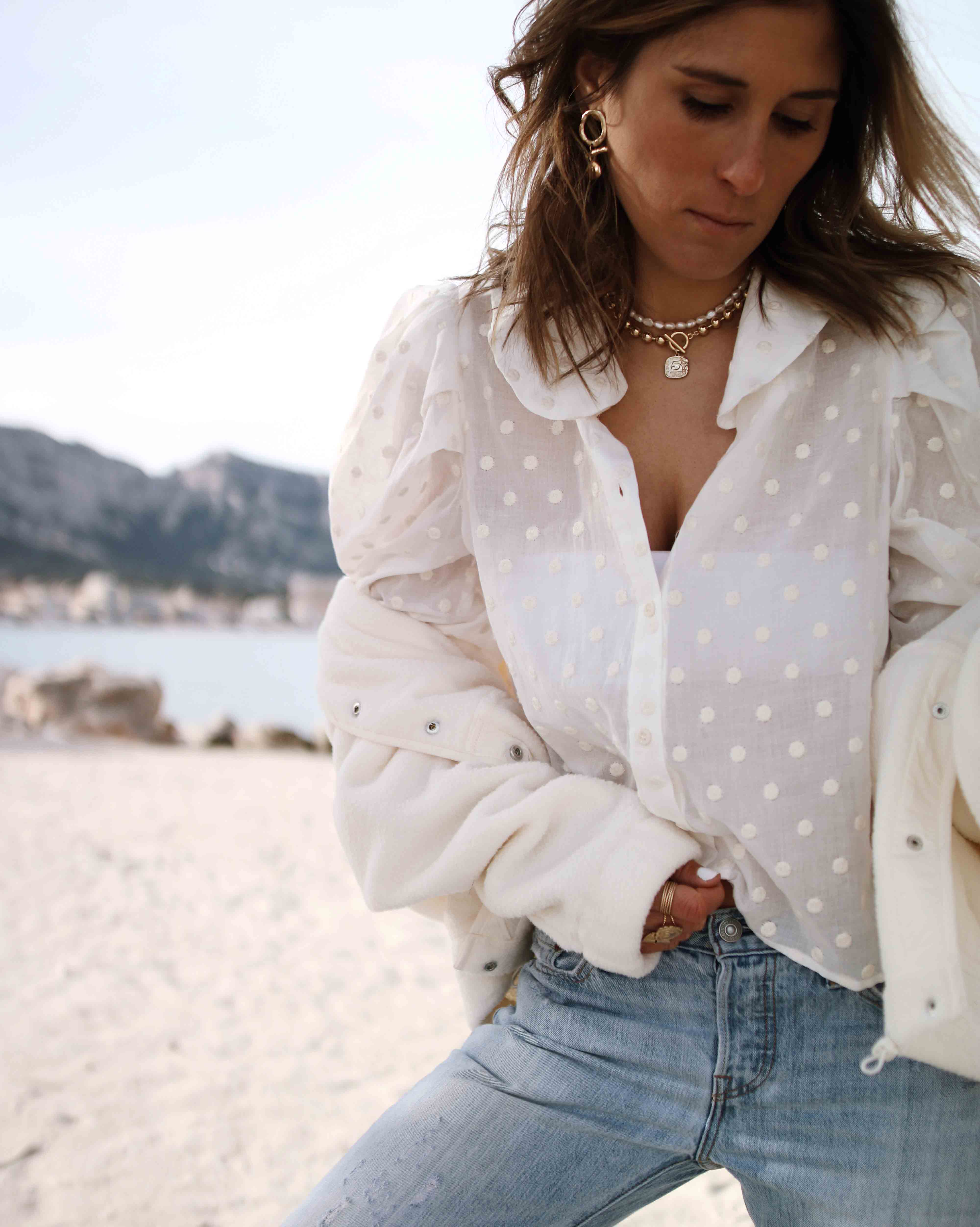 @chon.and.chon fashion blogger, denim and white blouse outfit