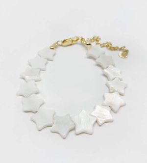 Pompon et coquillage bracelet