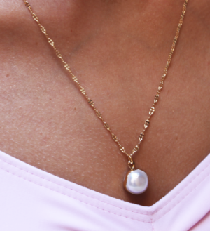 Pompons et Coquillages Collier LIGHT