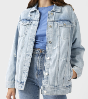 Veste en denim oversize déchirée STRADIVARIUS