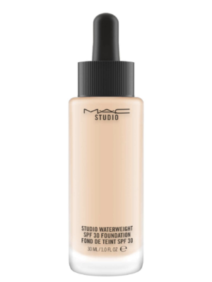 MAC Fond de Teint Studio Waterweight FPS 30/PA++ (teintes variées) LOOKFANTASTIC