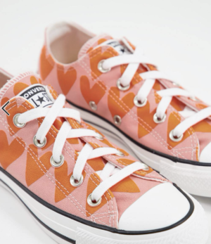 Converse – Chuck Taylor – Baskets basses – Cœurs roses
