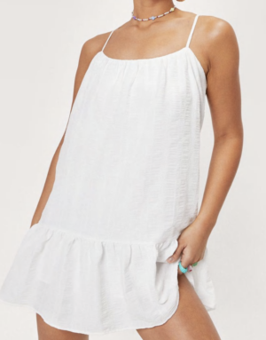 Robe Texturée À Détails Volantés Et Bretelles Croisées NASTY GAL