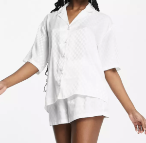 Topshop – Pyjama en jacquard motif damier avec chemise et short – Blanc