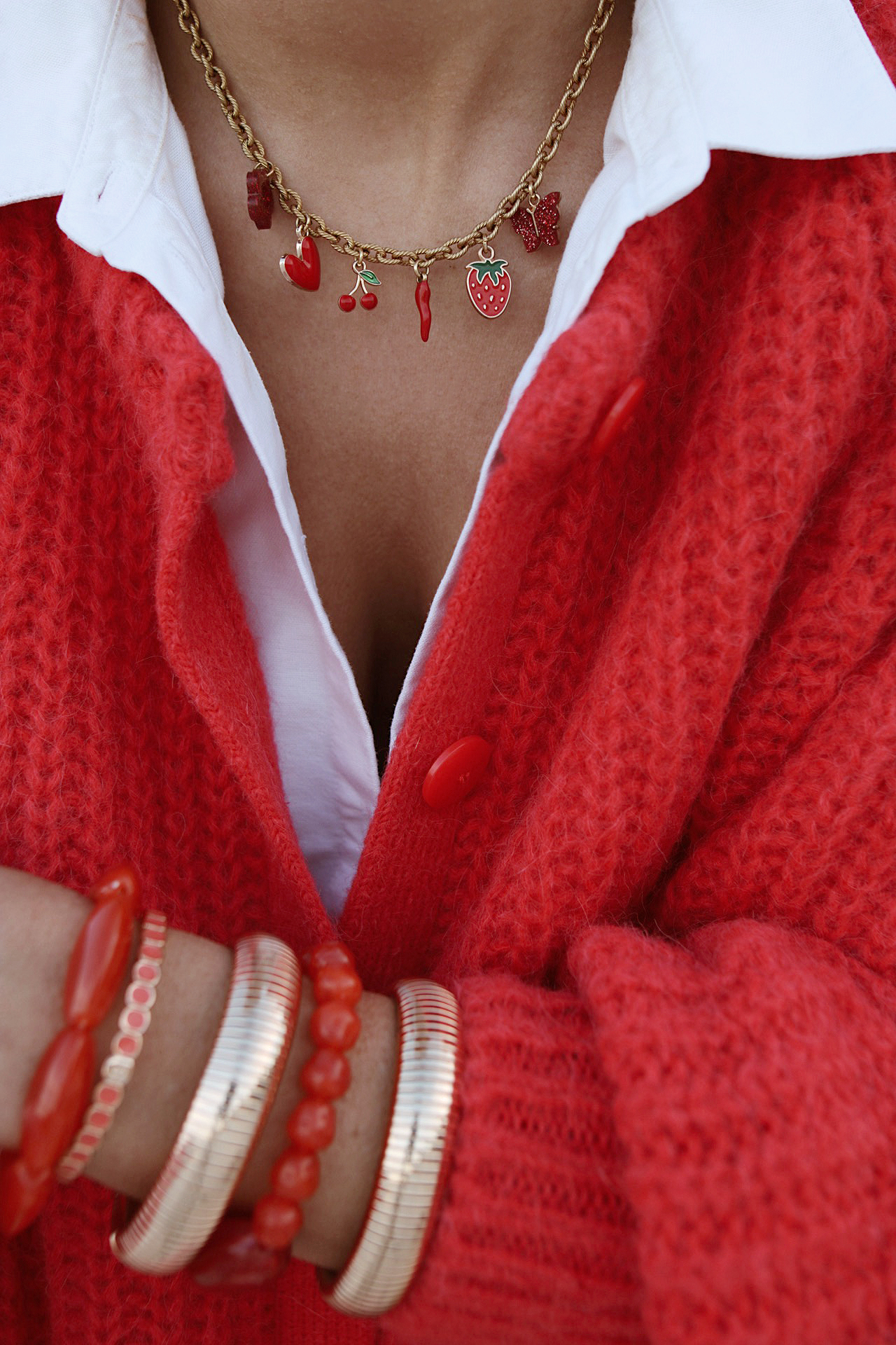 www.chonandchon.com gilet emile rouge sézane