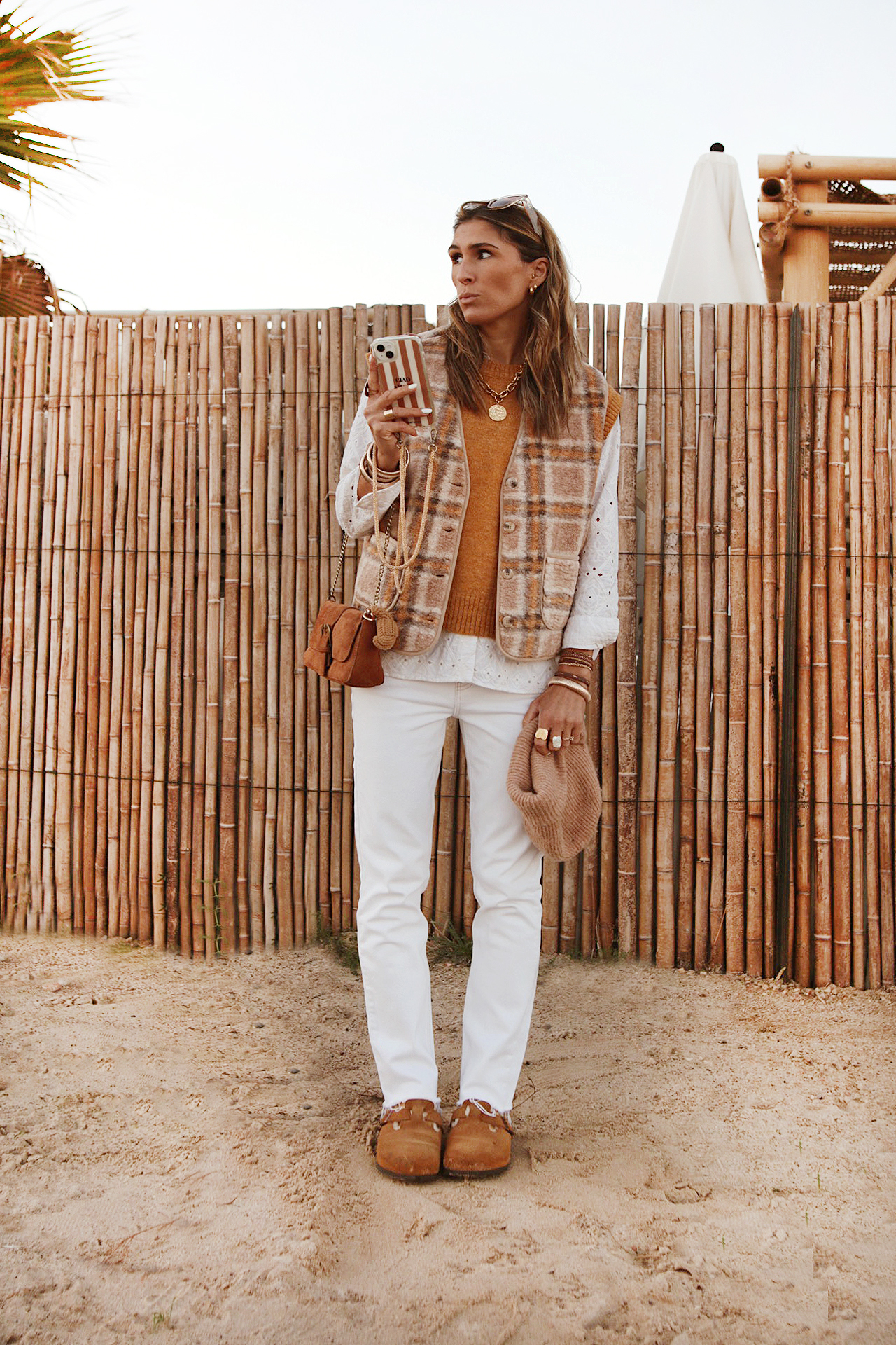 www.chonandchon.com veste sans manches carreaux jaune camel garance