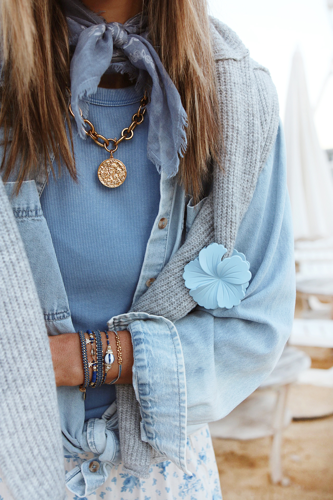www.chonandchon.com look jupe longue bleue fleurie