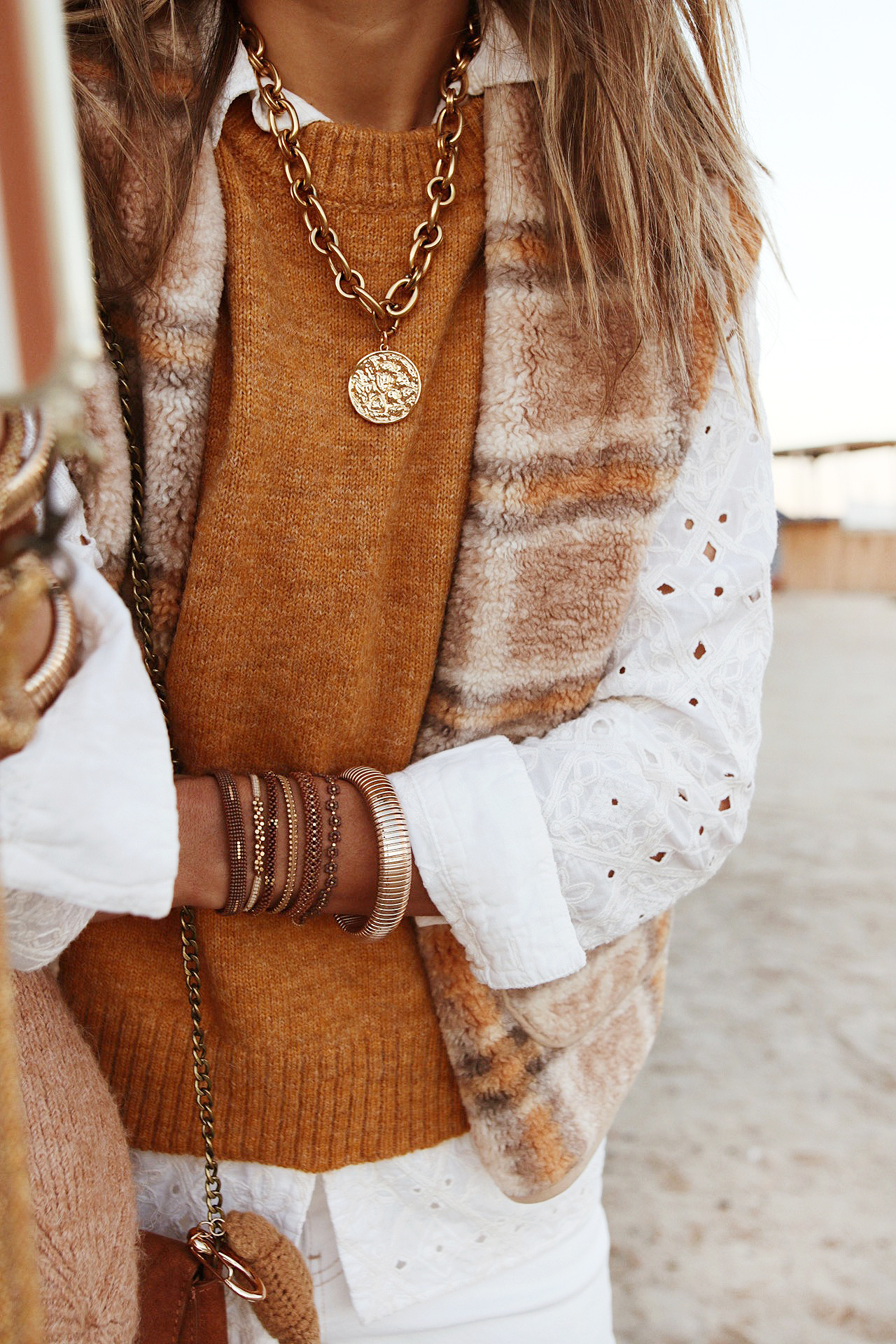 www.chonandchon.com veste sans manches carreaux jaune camel garanc