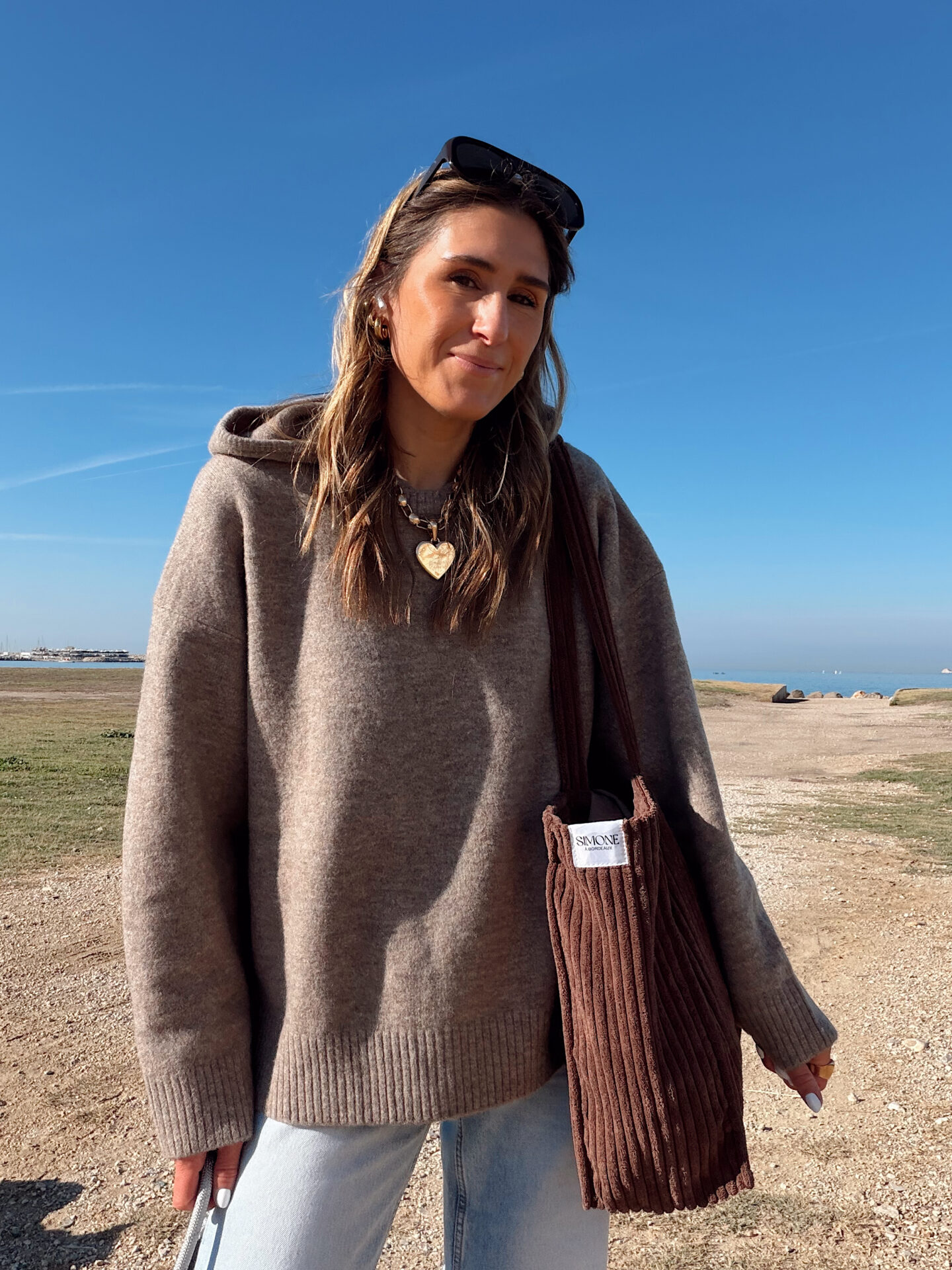 www.chonandchon.com blazer basique marron pull and bear jean levi's